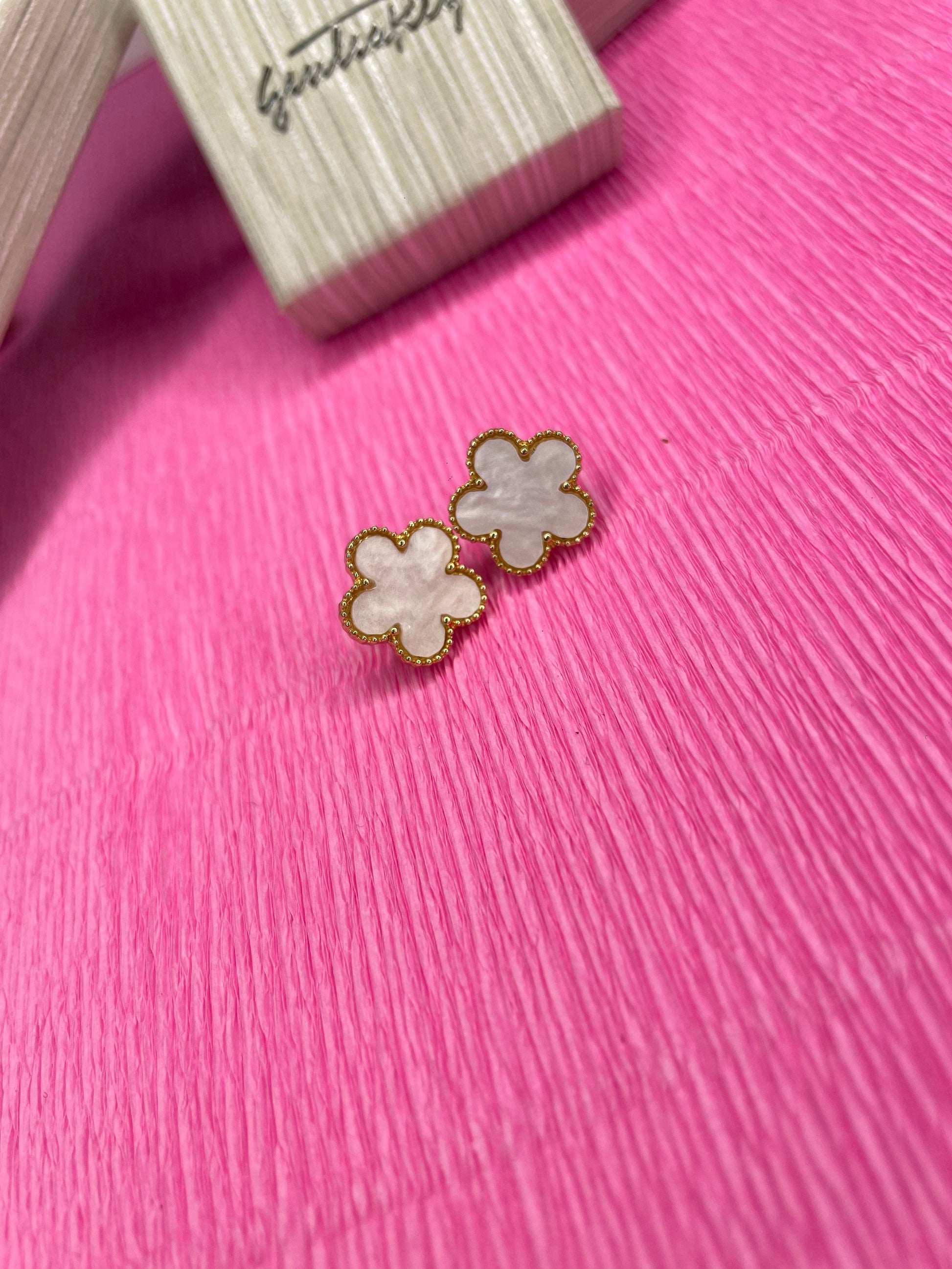 orecchini lucky charm gold bianco